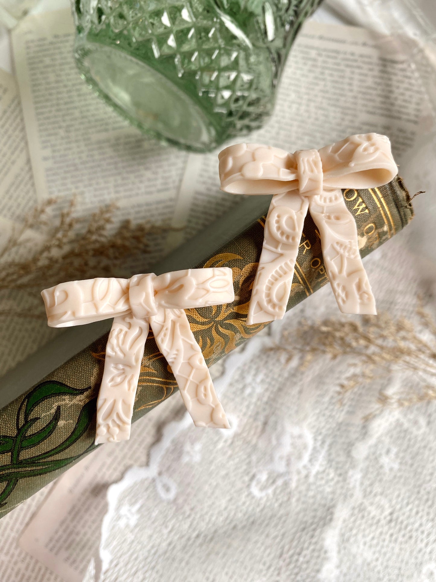 Bridgerton Bows